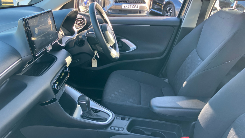 Toyota Yaris 1.5 Hybrid Icon 5dr CVT Hybrid Hatchback